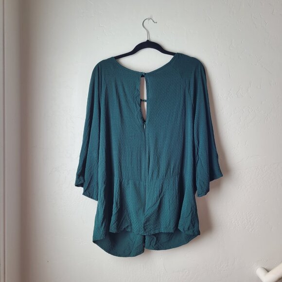 Krazy Kat Hunter Green 3/4 Sleeve Eye Let Accent Blouse - Picture 5 of 9